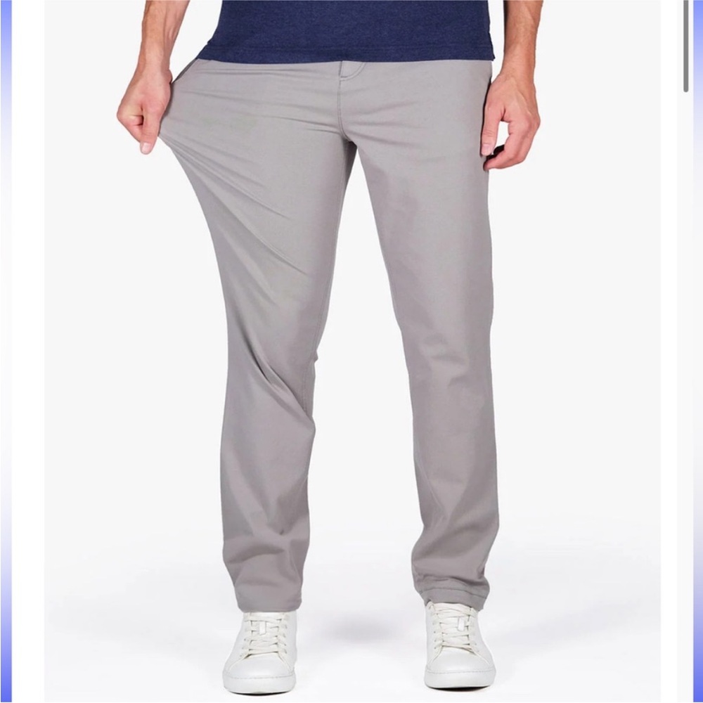 Mugsy Men's Travelers Stretch Pants - Light Gray